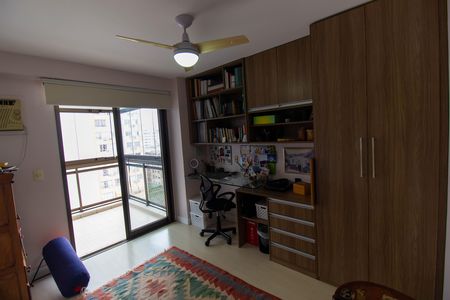 Apartamento à venda com 190m², 4 quartos e 2 vagas Apartamento à venda com 190m², 4 quartos e 2 vagas Suíte 4