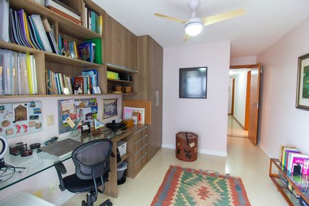 Apartamento à venda com 190m², 4 quartos e 2 vagas Apartamento à venda com 190m², 4 quartos e 2 vagasSuíte 4