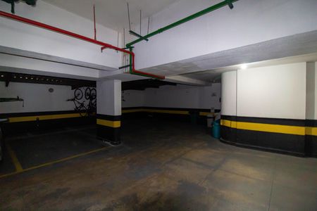 Apartamento à venda com 190m², 4 quartos e 2 vagas Apartamento à venda com 190m², 4 quartos e 2 vagasGaragem