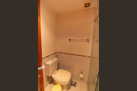 Apartamento à venda com 190m², 4 quartos e 2 vagas Apartamento à venda com 190m², 4 quartos e 2 vagasBanheiro da Suíte 4