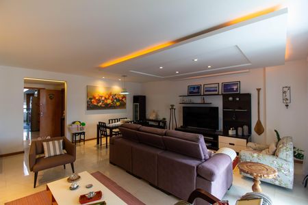 Sala de apartamento à venda com 4 quartos, 190m² em Icaraí, Niterói