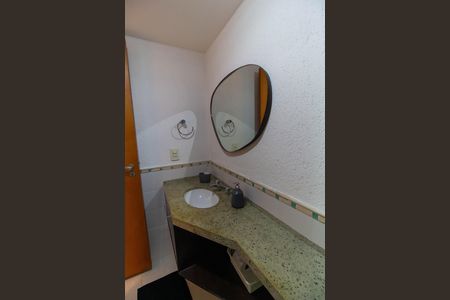 Apartamento à venda com 190m², 4 quartos e 2 vagas Apartamento à venda com 190m², 4 quartos e 2 vagasBanheiro da Suíte 1