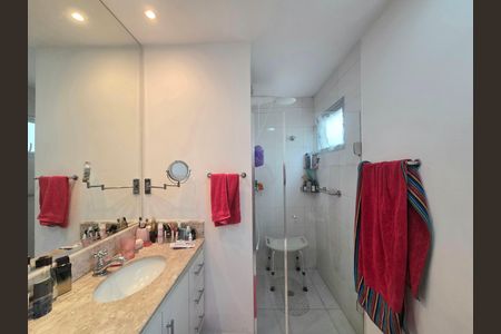 Apartamento para alugar com 80m², 2 quartos e 1 vagaBanheiro da Suíte