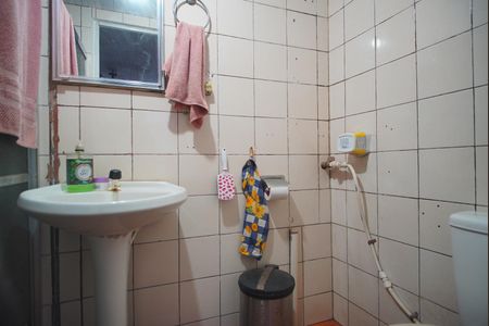 Casa à venda com 299m², 2 quartos e 2 vagasBanheiro da Suíte