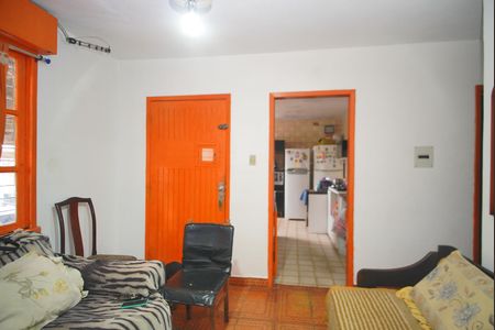 Casa à venda com 299m², 2 quartos e 2 vagasSala