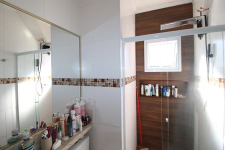 Casa à venda com 98m², 3 quartos e 2 vagasBanheiro