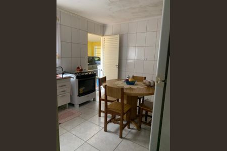 Casa à venda com 168m², 3 quartos e 2 vagasCozinha