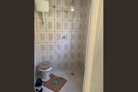 Casa à venda com 168m², 3 quartos e 2 vagasBanheiro