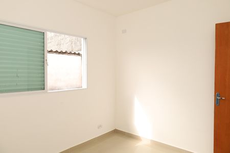 Quarto 2 de casa de condomínio para alugar com 2 quartos, 70m² em Jardim Lucinda, São Paulo