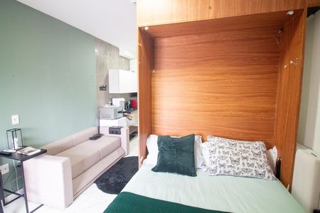 Studio à venda com 27m², 1 quarto e sem vaga Studio à venda com 27m², 1 quarto e sem vagaSala / Quarto - Studio