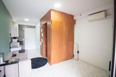 Studio à venda com 27m², 1 quarto e sem vaga Studio à venda com 27m², 1 quarto e sem vagaSala / Quarto - Studio