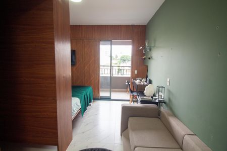 Studio à venda com 27m², 1 quarto e sem vaga Studio à venda com 27m², 1 quarto e sem vagaSala / Quarto - Studio