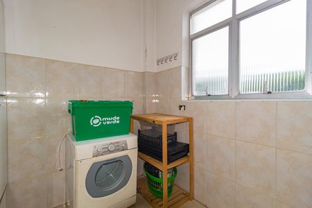 Apartamento à venda com 94m², 3 quartos e 2 vagas Apartamento à venda com 94m², 3 quartos e 2 vagasÁrea de Serviço