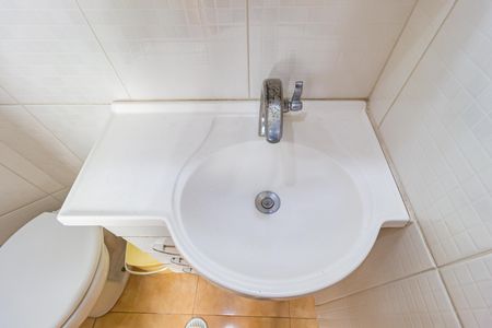 Apartamento à venda com 94m², 3 quartos e 2 vagas Apartamento à venda com 94m², 3 quartos e 2 vagasDetalhe - Lavabo