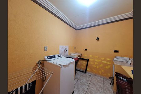 Casa para alugar com 2 quartos, 91m² em Vila Amorim, Suzano