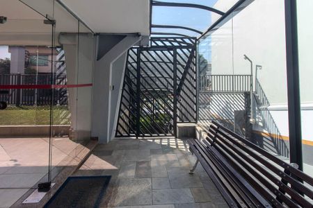 Apartamento à venda com 75m², 2 quartos e 1 vaga Apartamento à venda com 75m², 2 quartos e 1 vagaHall social