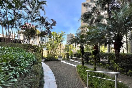 Apartamento à venda com 169m², 3 quartos e 4 vagas Apartamento à venda com 169m², 3 quartos e 4 vagasHall de entrada