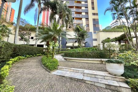 Apartamento à venda com 169m², 3 quartos e 4 vagas Apartamento à venda com 169m², 3 quartos e 4 vagasHall de entrada