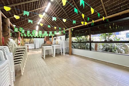 Apartamento à venda com 169m², 3 quartos e 4 vagas Apartamento à venda com 169m², 3 quartos e 4 vagasÁrea comum - Churrasqueira