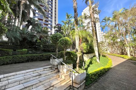 Apartamento à venda com 169m², 3 quartos e 4 vagas Apartamento à venda com 169m², 3 quartos e 4 vagasHall de entrada