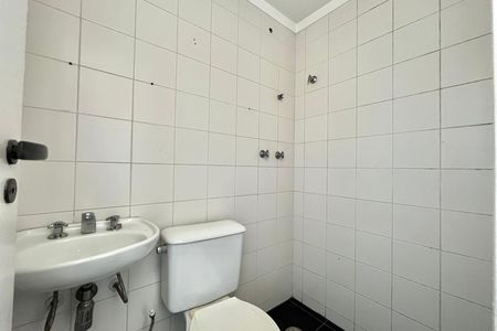 Apartamento à venda com 169m², 3 quartos e 4 vagas Apartamento à venda com 169m², 3 quartos e 4 vagasBanheiro de serviço