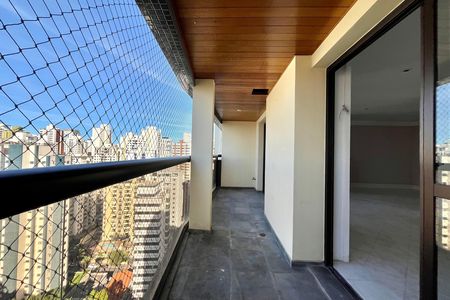 Apartamento à venda com 169m², 3 quartos e 4 vagas Apartamento à venda com 169m², 3 quartos e 4 vagasVaranda