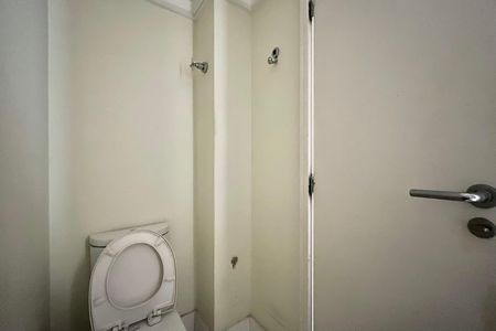 Apartamento à venda com 169m², 3 quartos e 4 vagas Apartamento à venda com 169m², 3 quartos e 4 vagasLavabo