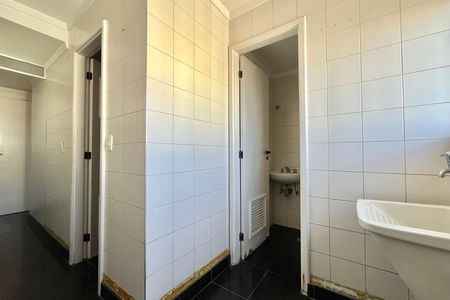 Apartamento à venda com 169m², 3 quartos e 4 vagas Apartamento à venda com 169m², 3 quartos e 4 vagasÁrea de Serviço
