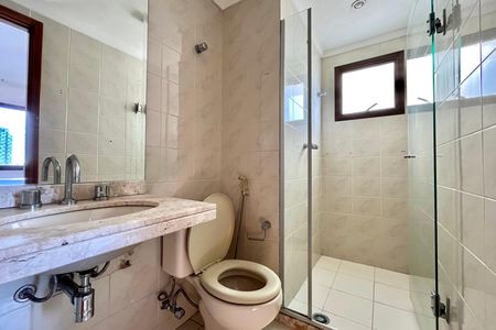 Apartamento à venda com 169m², 3 quartos e 4 vagas Apartamento à venda com 169m², 3 quartos e 4 vagasBanheiro da Suíte 2