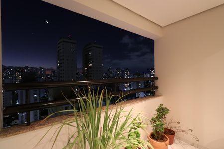 Apartamento à venda com 68m², 2 quartos e 2 vagasVaranda