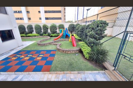 Apartamento à venda com 68m², 2 quartos e 2 vagasÁrea comum - Playground