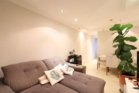 Apartamento à venda com 68m², 2 quartos e 2 vagasSala