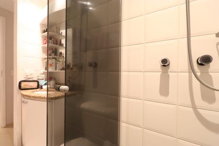 Apartamento à venda com 68m², 2 quartos e 2 vagasBanheiro da Suíte 2