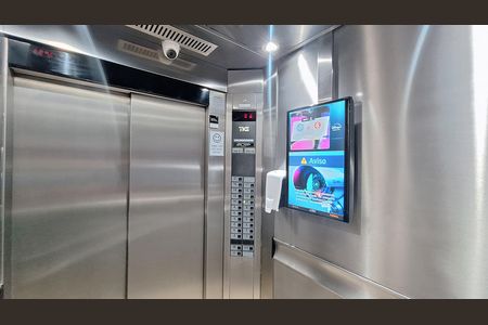 Apartamento à venda com 68m², 2 quartos e 2 vagasElevador