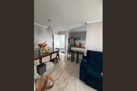 Sala de apartamento à venda com 2 quartos, 46m² em Quitaúna, Osasco