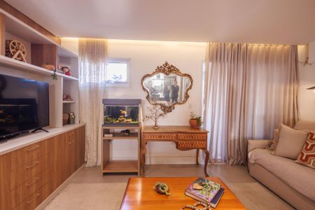 Apartamento para alugar com 161m², 3 quartos e 2 vagas Apartamento para alugar com 161m², 3 quartos e 2 vagasSala
