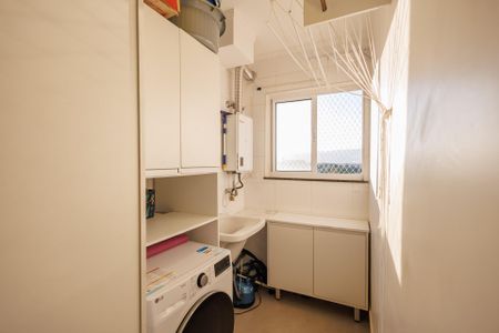 Apartamento para alugar com 161m², 3 quartos e 2 vagas Apartamento para alugar com 161m², 3 quartos e 2 vagasÁrea de Serviço