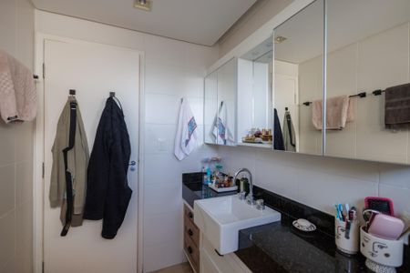 Apartamento para alugar com 161m², 3 quartos e 2 vagas Apartamento para alugar com 161m², 3 quartos e 2 vagasBanheiro Suíte 1