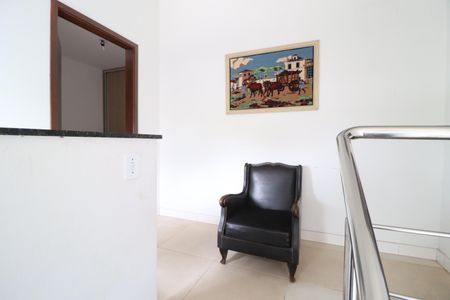 Casa para alugar com 110m², 2 quartos e 3 vagasHall Escada