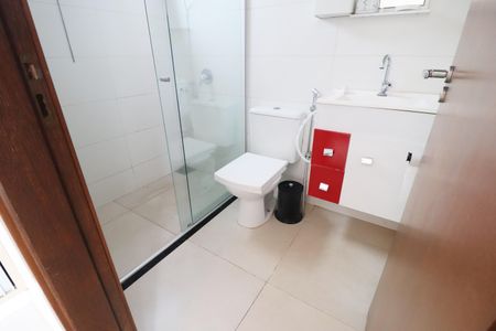 Casa para alugar com 110m², 2 quartos e 3 vagasBanheiro do Quarto 1