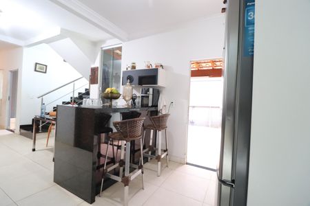 Casa para alugar com 110m², 2 quartos e 3 vagasCozinha