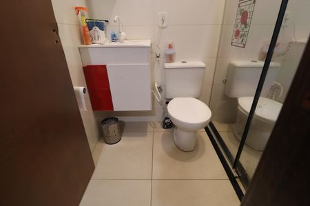 Casa para alugar com 110m², 2 quartos e 3 vagasBanheiro do Quarto 2