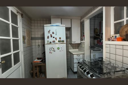 Casa de condomínio à venda com 151m², 3 quartos e 2 vagas Casa de condomínio à venda com 151m², 3 quartos e 2 vagasCozinha