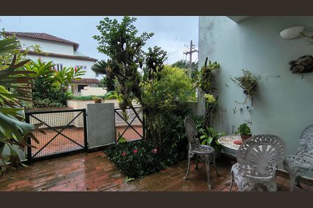 Casa de condomínio à venda com 151m², 3 quartos e 2 vagas Casa de condomínio à venda com 151m², 3 quartos e 2 vagasÁrea externa