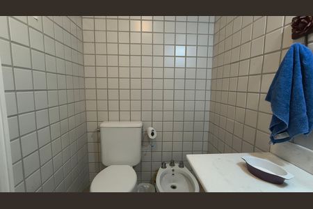 Casa de condomínio à venda com 151m², 3 quartos e 2 vagas Casa de condomínio à venda com 151m², 3 quartos e 2 vagasBanheiro