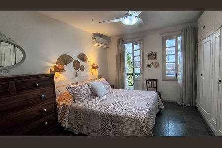 Casa de condomínio à venda com 151m², 3 quartos e 2 vagas Casa de condomínio à venda com 151m², 3 quartos e 2 vagasQuarto 1