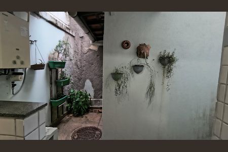 Casa de condomínio à venda com 151m², 3 quartos e 2 vagas Casa de condomínio à venda com 151m², 3 quartos e 2 vagasBanheiro de serviço