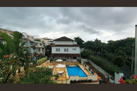 Casa de condomínio à venda com 151m², 3 quartos e 2 vagas Casa de condomínio à venda com 151m², 3 quartos e 2 vagasÁrea externa
