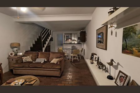 Casa de condomínio à venda com 151m², 3 quartos e 2 vagas Casa de condomínio à venda com 151m², 3 quartos e 2 vagasSala