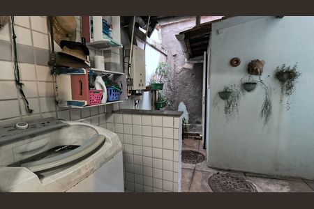 Casa de condomínio à venda com 151m², 3 quartos e 2 vagas Casa de condomínio à venda com 151m², 3 quartos e 2 vagasÁrea de Serviço
